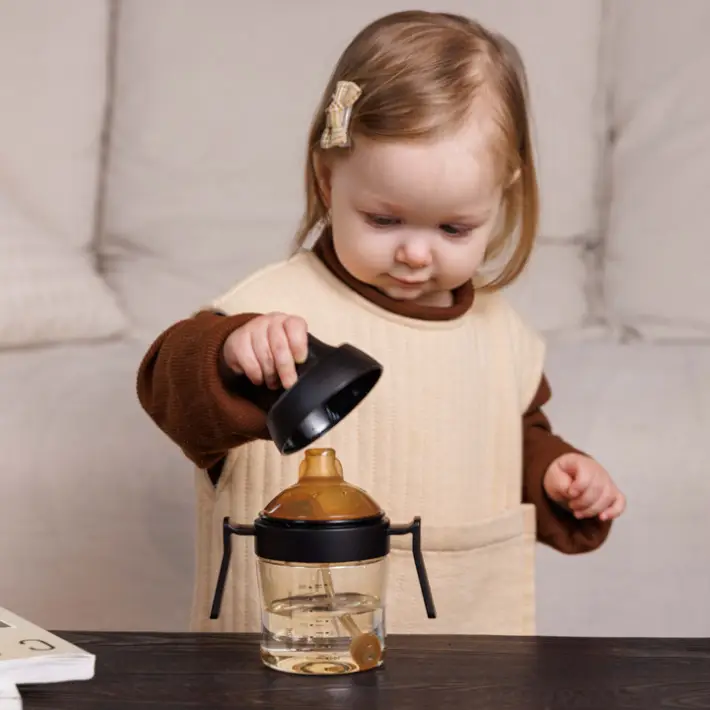 25.3.26 Tips for overgang fra tåteflaske til tutekopp